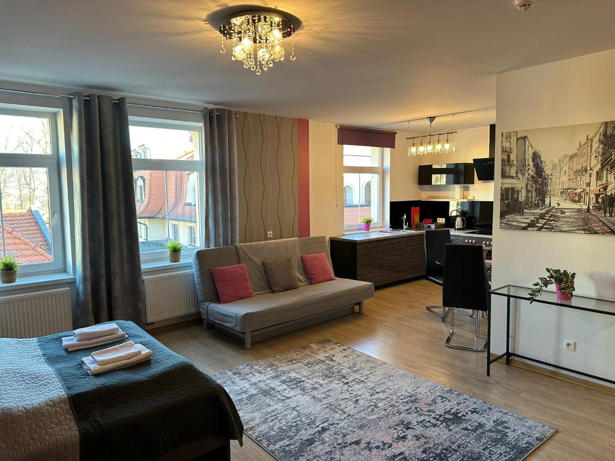 Apartamenty Edk Jelenia Góra Kültér fotó